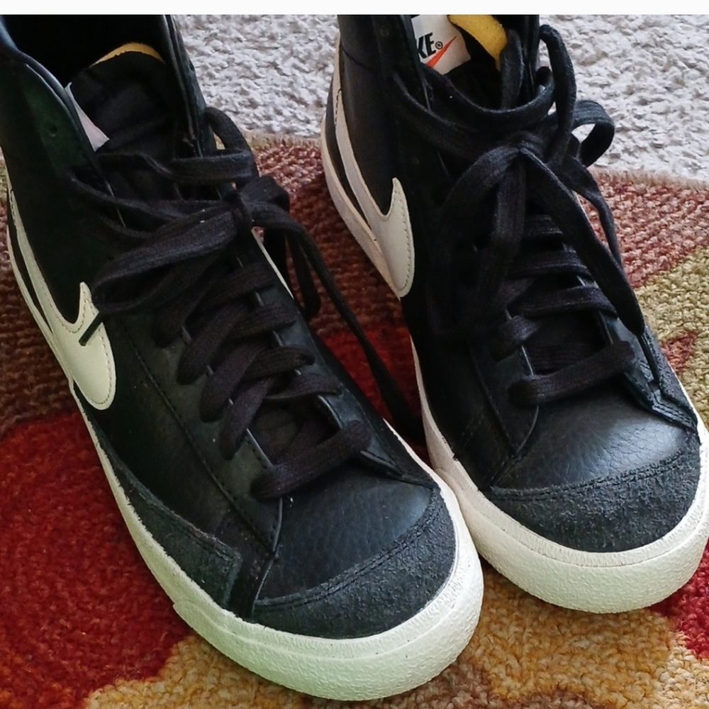 Nike Blazers men’s size 8.5